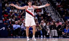 开云体育下载-开拓者悍将伤势告急，球队迎来伤病魔咒