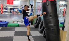 开云体育中国-球场上的搏击，令人惊叹不已