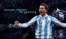 开云体育在线-草根与巨人的对决，周冠宇引领哈斯鏖战梅赛德斯军团