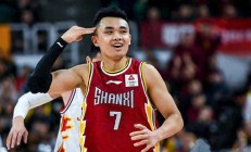 开云体育入口-球队士气低迷，急需新帅带领逆袭