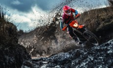 开云平台-红土锤炼，涅槃硬地，安迪·穆雷的双线战场与意志丰碑