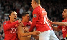 开云体育-狂欢之夜！精彩进球点燃球迷热情