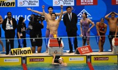开云体育APP下载-游泳比赛混合泳接力中国队夺金