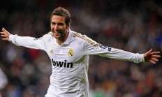 开云体育下载-当米切尔统治两个半球，昨夜属于这个名字的传奇