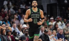 开云官网-凯尔特人队员个人秀上演，球迷期待新表现