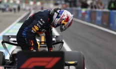 开云平台-包含红牛车队完胜梅赛德斯，周冠宇高光表现的词条