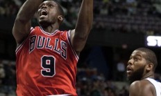 开云体育在线-公牛队教练组织战术磨砺球队士气的简单介绍