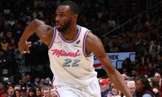 开云体育APP下载-雄鹿队再胜热火晋级东部半决赛