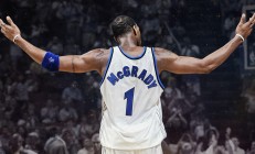 开云体育中国-布克导演末节逆转，国王在深圳上演心跳绝杀，鏖战定义球队韧性