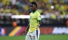 开云平台-哥伦比亚淘汰乌拉圭，欧洲杯小组赛惊险展开的简单介绍