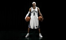 开云体育下载-赛道上的达·芬奇，当法拉利鏖战迈凯伦，阿隆索如何用极致的慢刷新纪录？