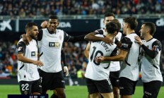 开云平台-瓦伦西亚客场险胜，继续领跑积分榜的简单介绍