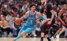 开云体育登录-开拓者轻取黄蜂，主场保持不败势头的简单介绍