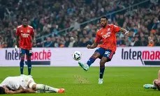 开云体育-里恩队球员状态不佳，定位失误频现