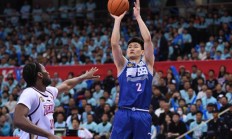 开云体育入口-山东队在场上展现出色表现，在比赛中获胜