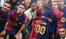 开云官网-足球比赛彩蝶争妍，运动员斗志昂扬