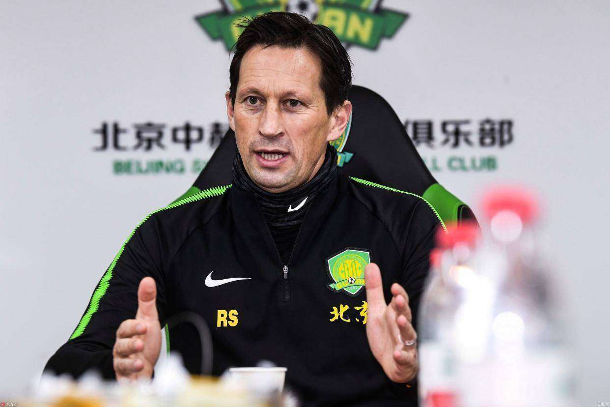 包含著名足球球员公开表示对于下赛季的目标的词条