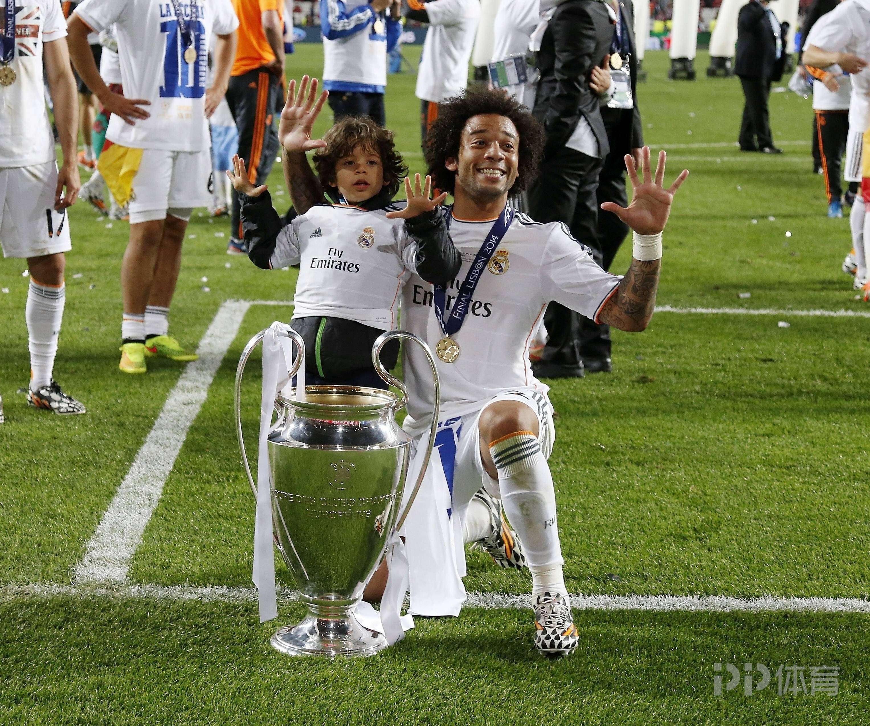 包含马洛卡球员团结一致，在客场取得胜利的词条