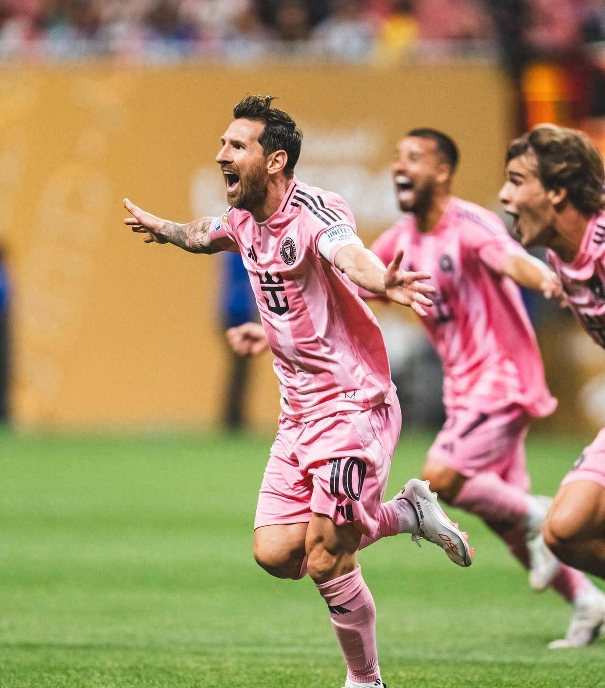 球队整体实力强劲，击败对手获得胜利