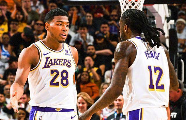 猛龙队逆风翻盘，继续辉煌战绩