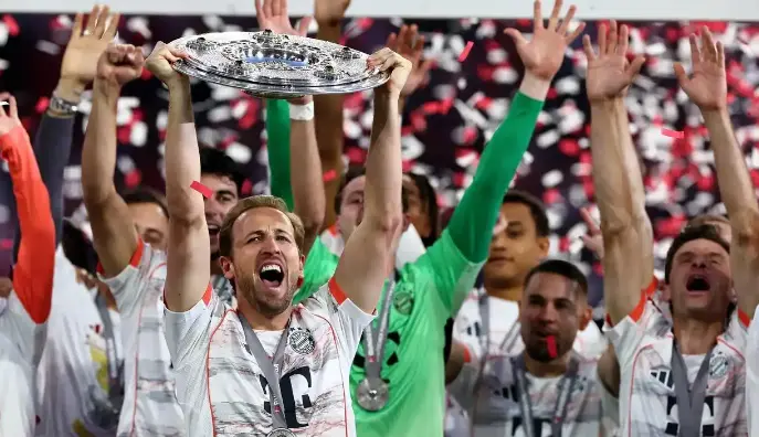 关于美因茨球员发挥出色，全队合作赢得比赛的信息