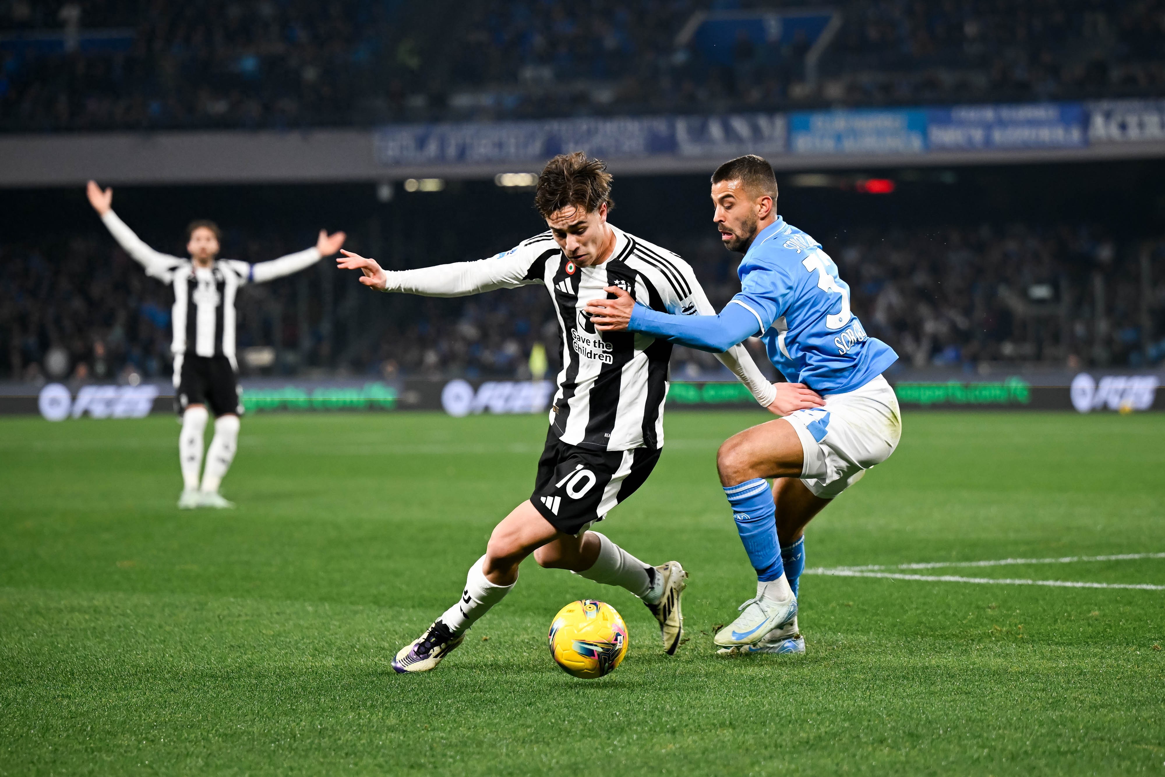 尤文图斯球员被罚下，十人作战仍取得胜利的简单介绍