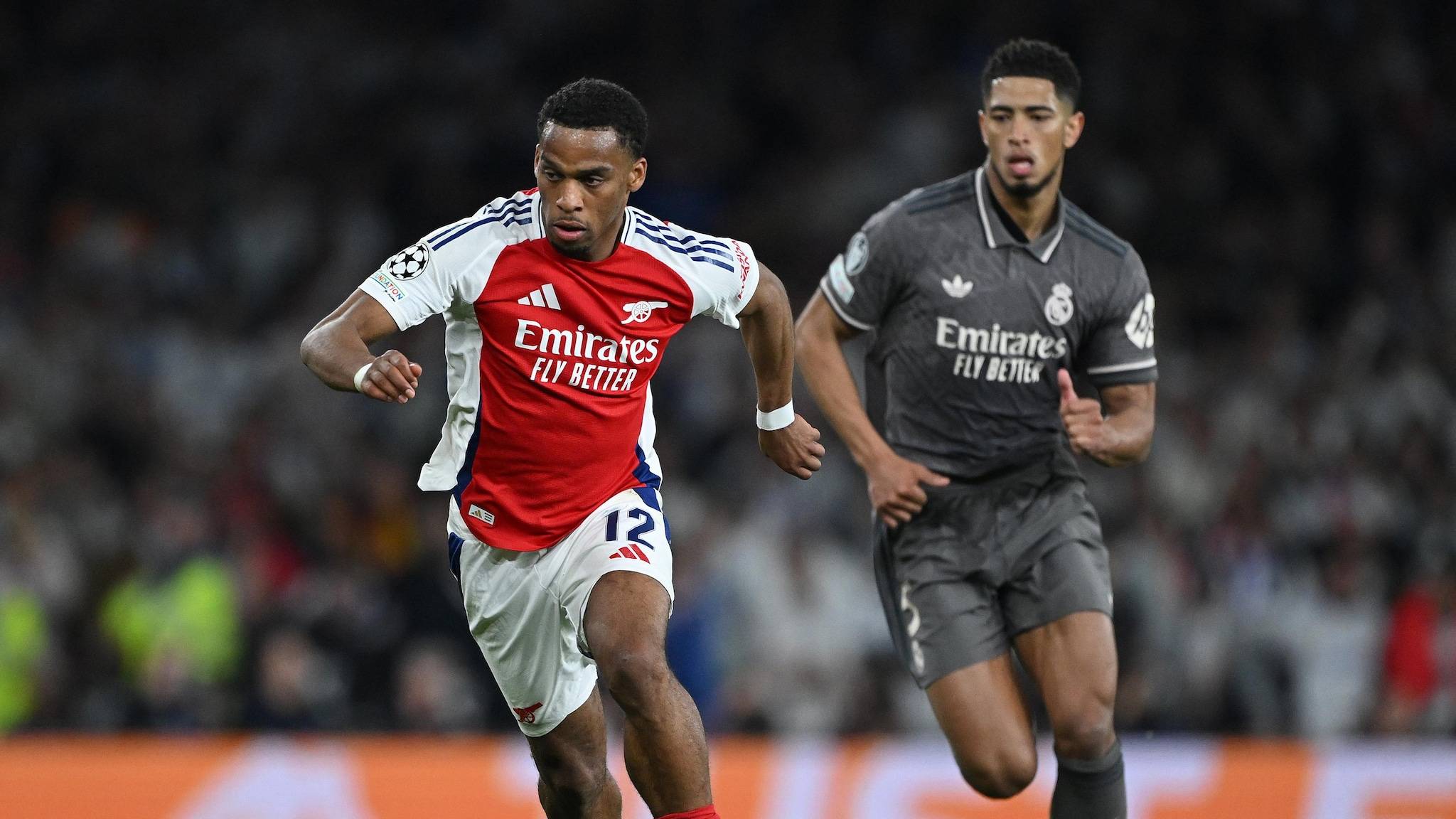 曼联淘汰巴黎圣日耳曼，大比分晋级造福球迷的简单介绍