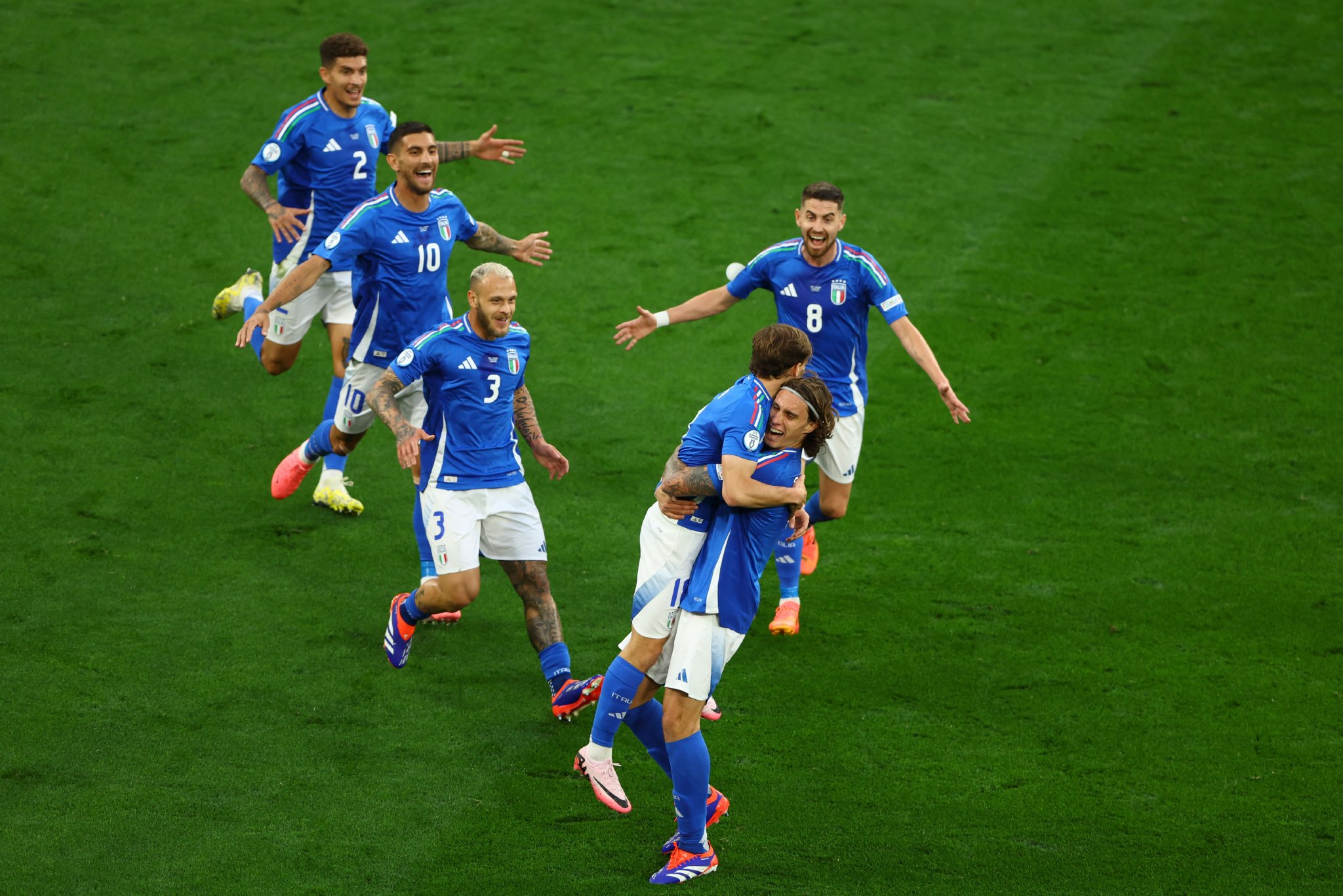 意大利篮球比赛爆发激烈对决