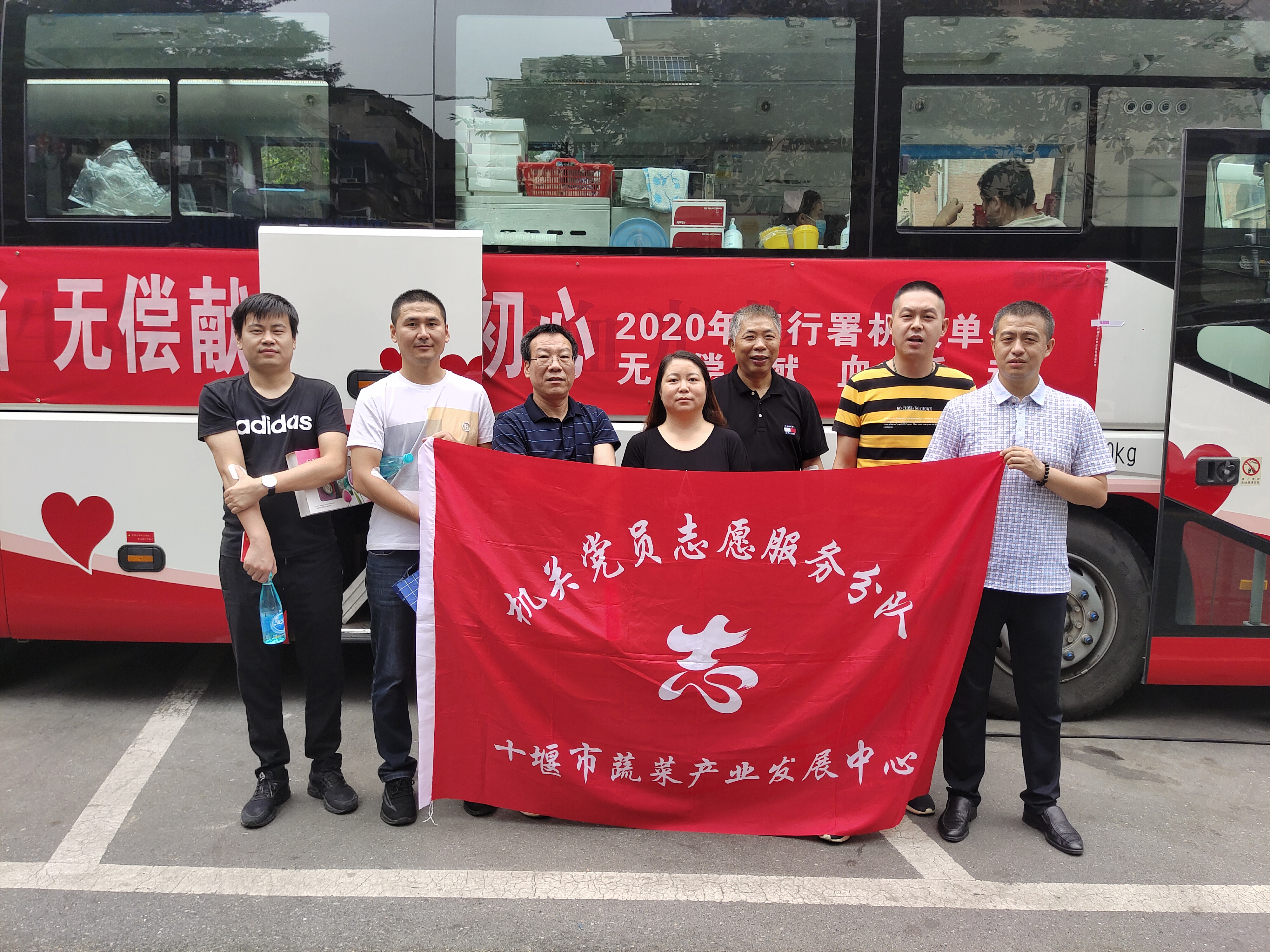 真情奉献，欧国联半决赛球员精神展现无限