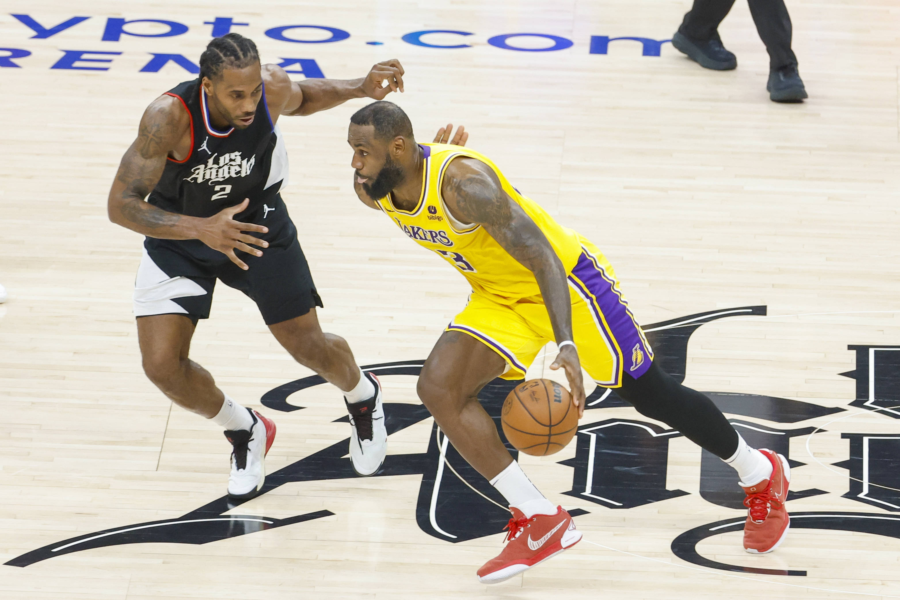 NBA球场上的经典瞬间，回顾那些传奇比赛