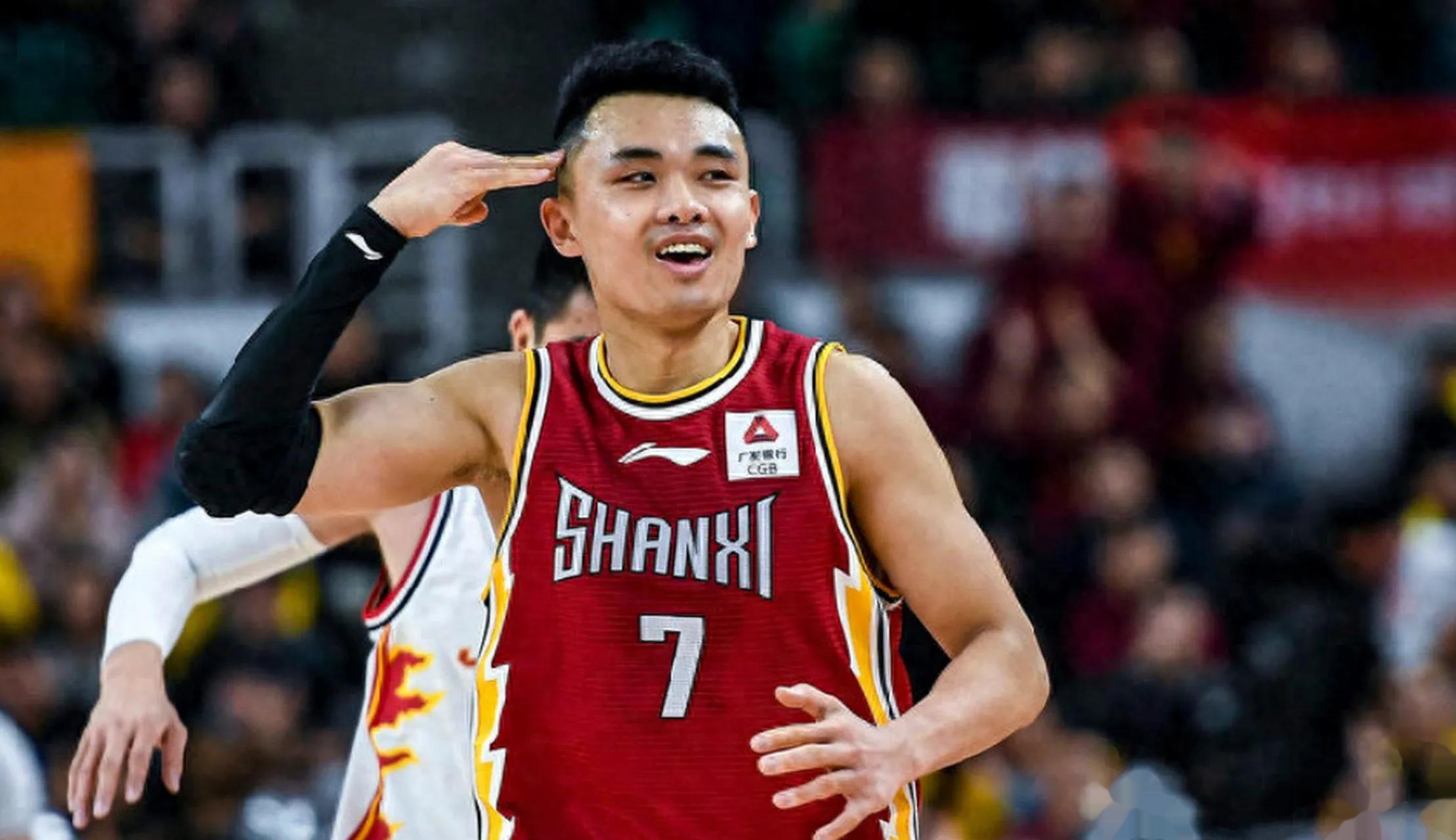 球队士气低迷，急需新帅带领逆袭