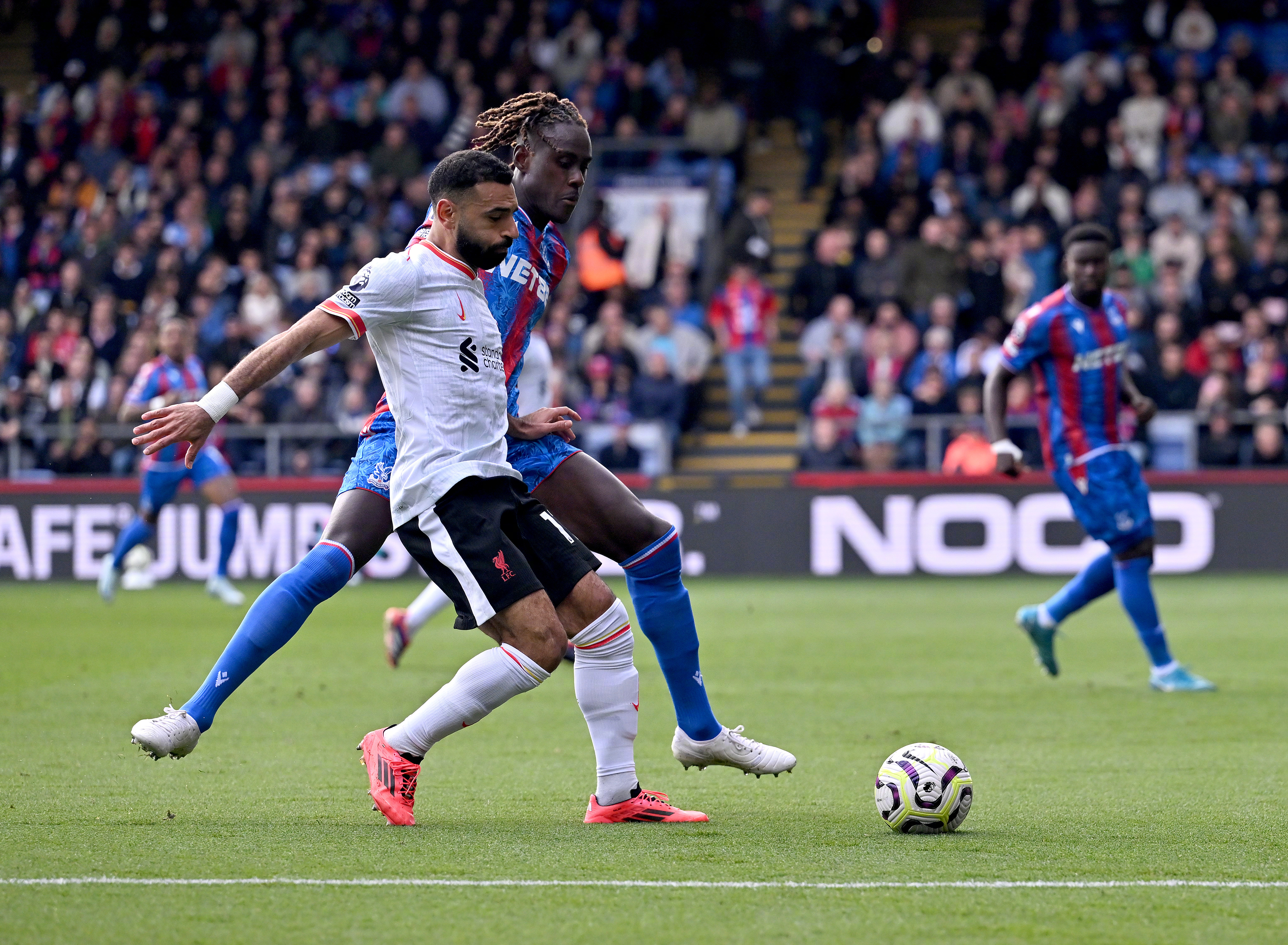 利物浦客场惨败，遭遇逆转出局