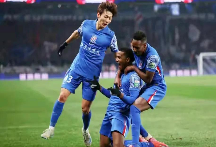 包含中超比赛球员身体状况引发关注的词条