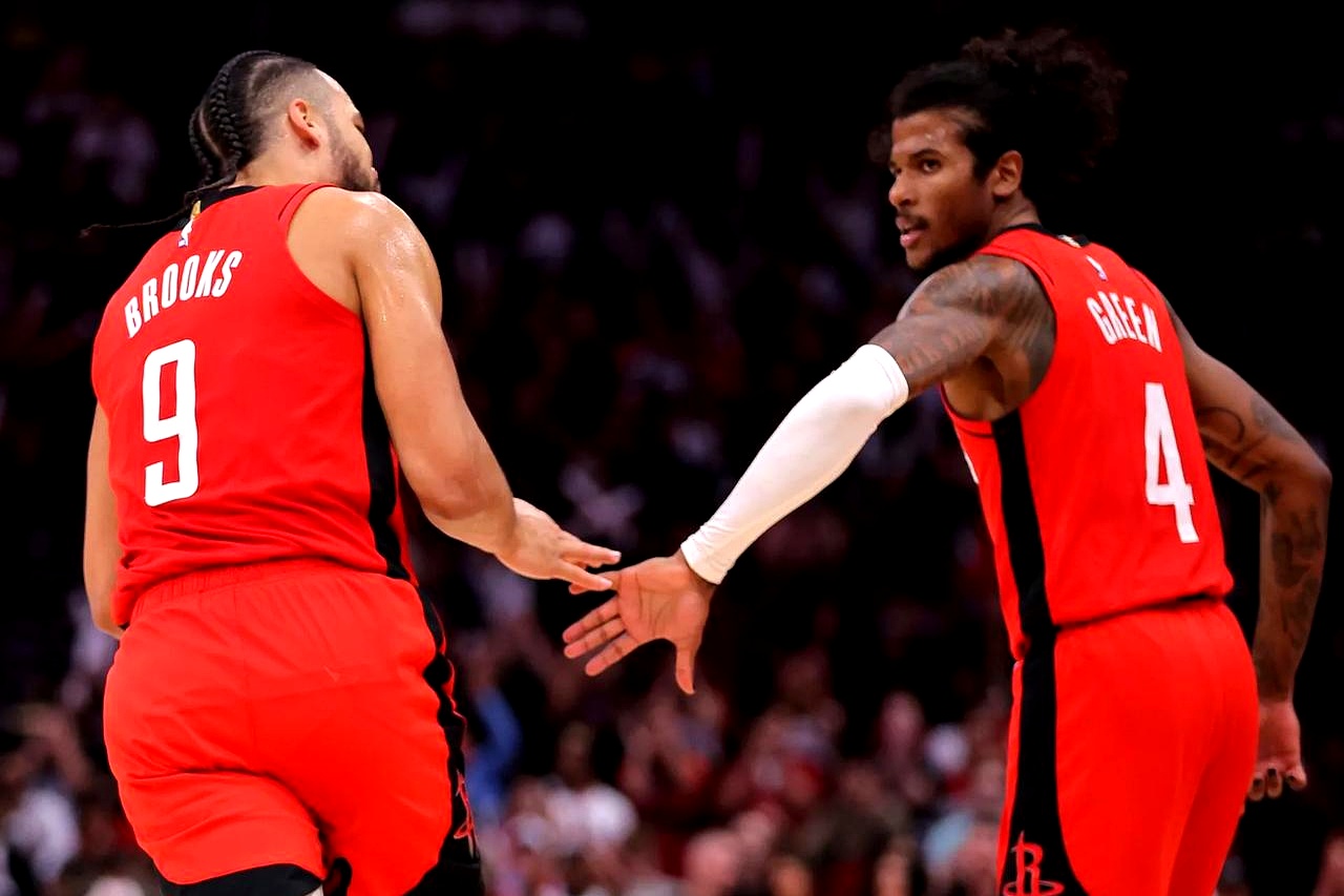 火箭队主场取胜迎来复苏