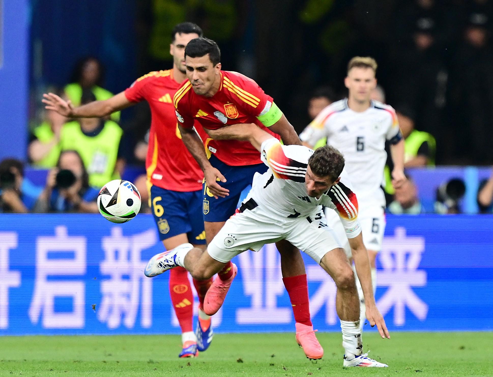 欧洲杯：西班牙不敌瑞典遭遇失利