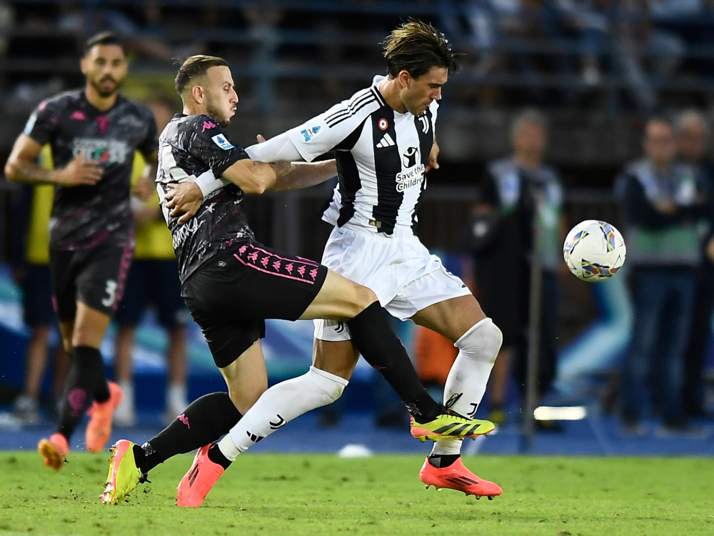 包含尤文图斯客场战平热那亚，难掩失望的词条