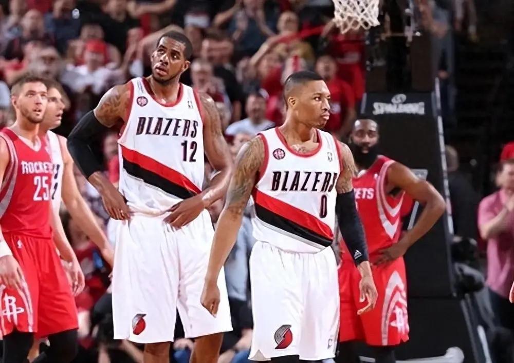 开拓者主场击败马刺，利拉德季后赛表现出色