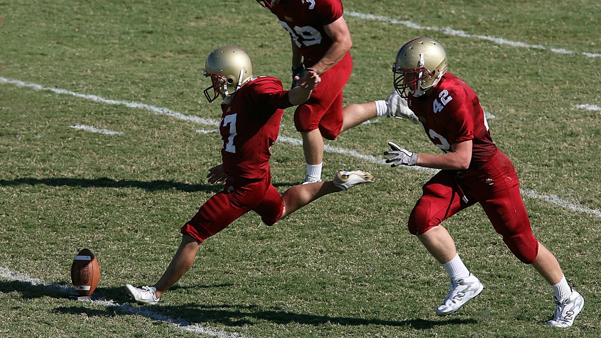 爱德华兹的孤星闪耀，为什么个人英雄主义在团队篮球面前黯然失色